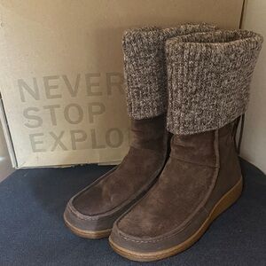 The North Face Women's Alana Mid Brown Suede Leather Boots w/ sweater knit cuffs